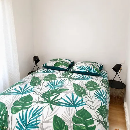 Διαμέρισμα Joli T2 Centre Avec Cour, Climatisation Et Fibre *